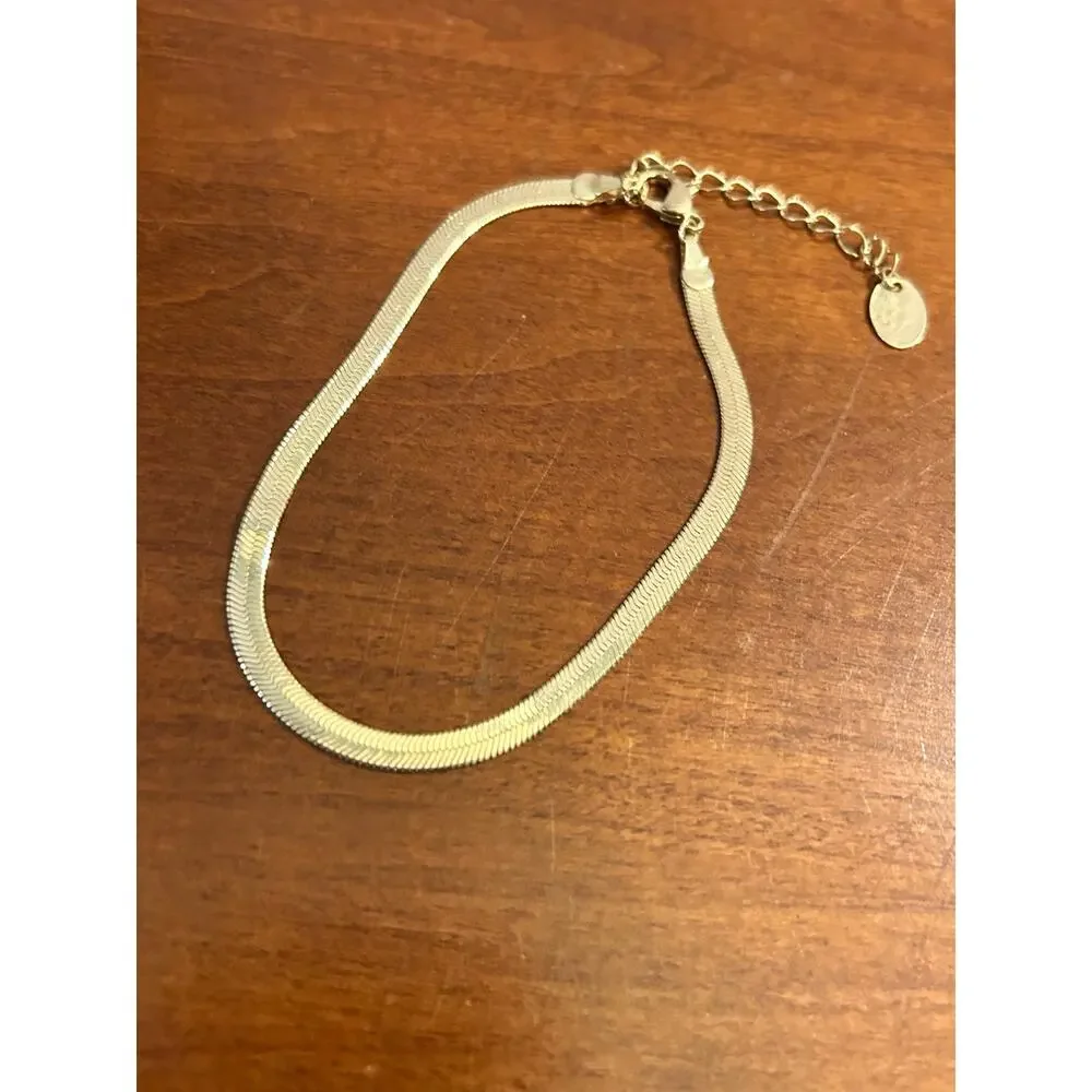 Claire's Gold Tone Herringbone Chain Bracelet 8
